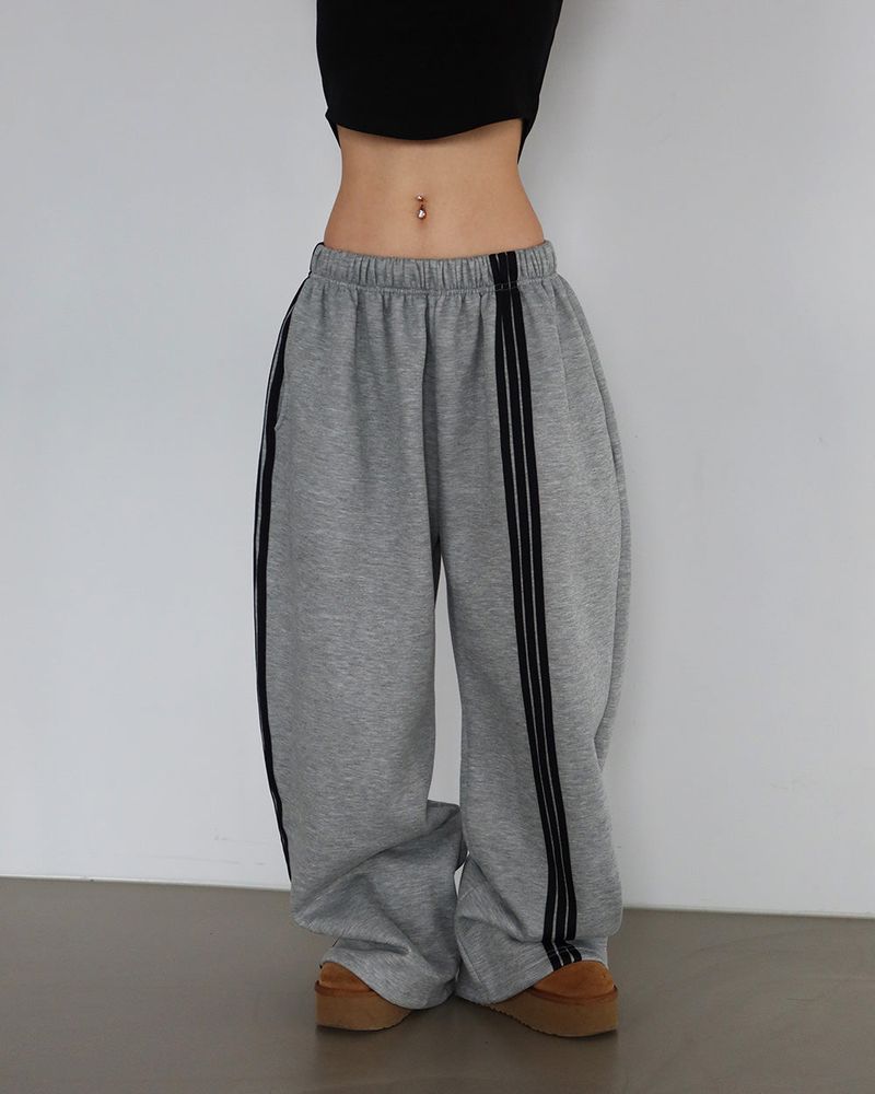 Breeze fleece-lined track string wide pants