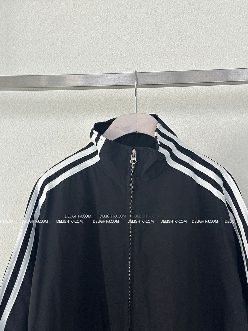 Track reversible double-sided windbreaker