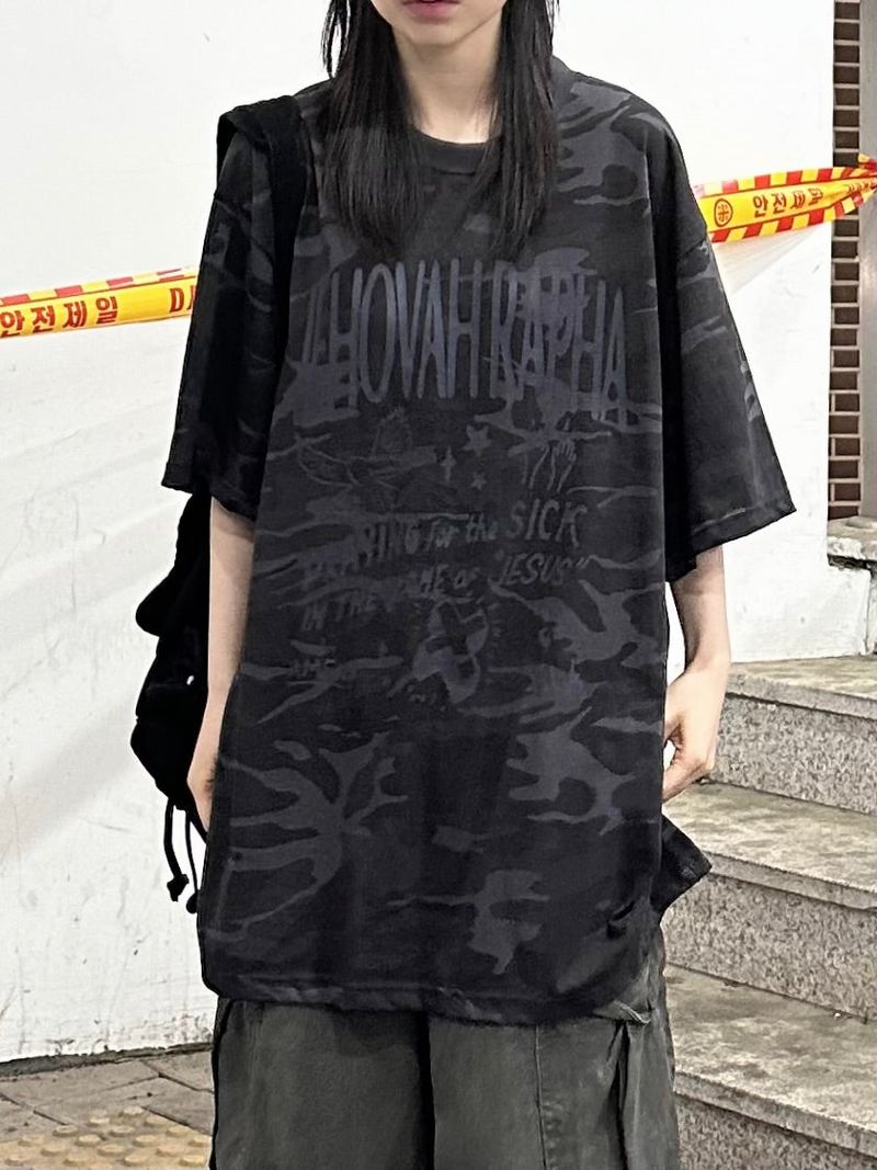 camo graphic t-shirt