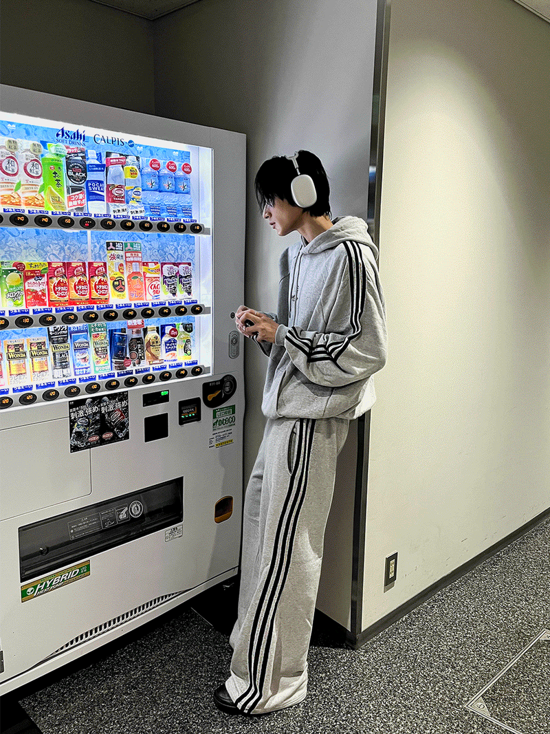 Outside track wide pants