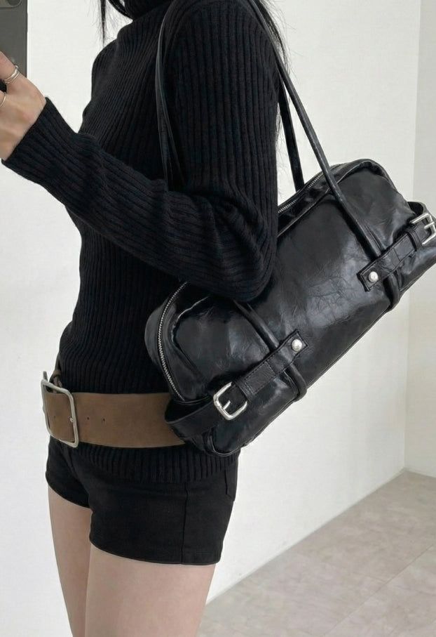 EEUN（イウン）の「Treat Buckle Shoulder Bag（Bags）」