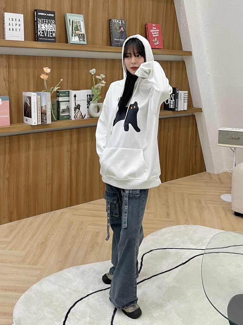 Black cat hood T