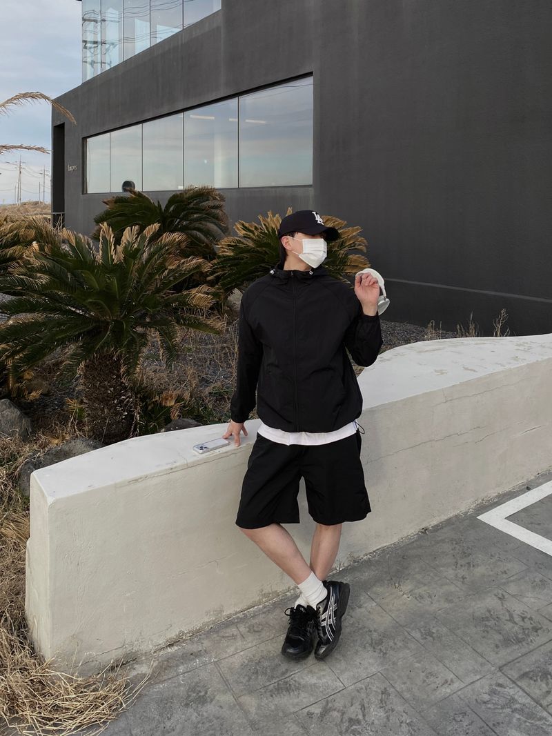 Run Field Windbreaker Hooded Zip-Up 6C