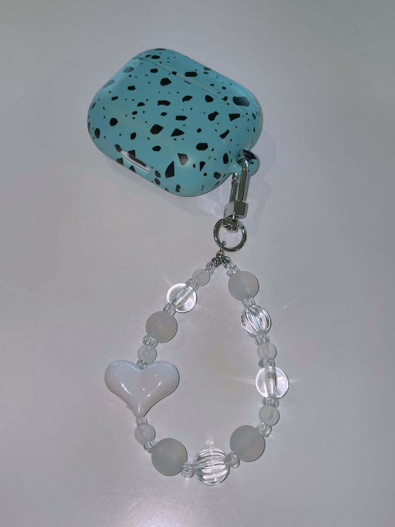 Bold White Heart Beads Key-ring