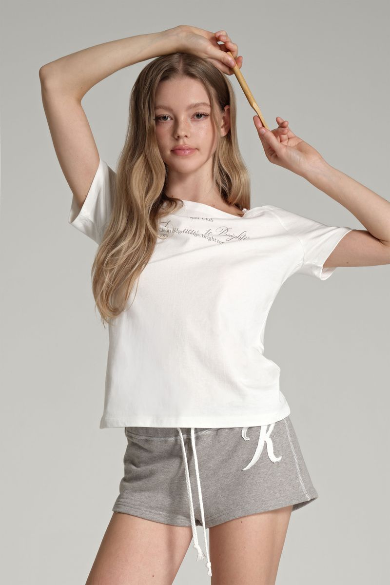 Kleesier（クリーシーア）の「Pure cotton one shoulder top, White（Tops）」
