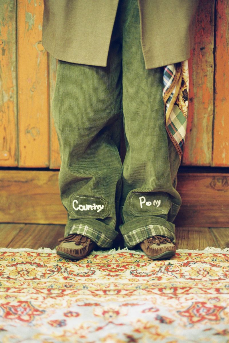 under knee point pants