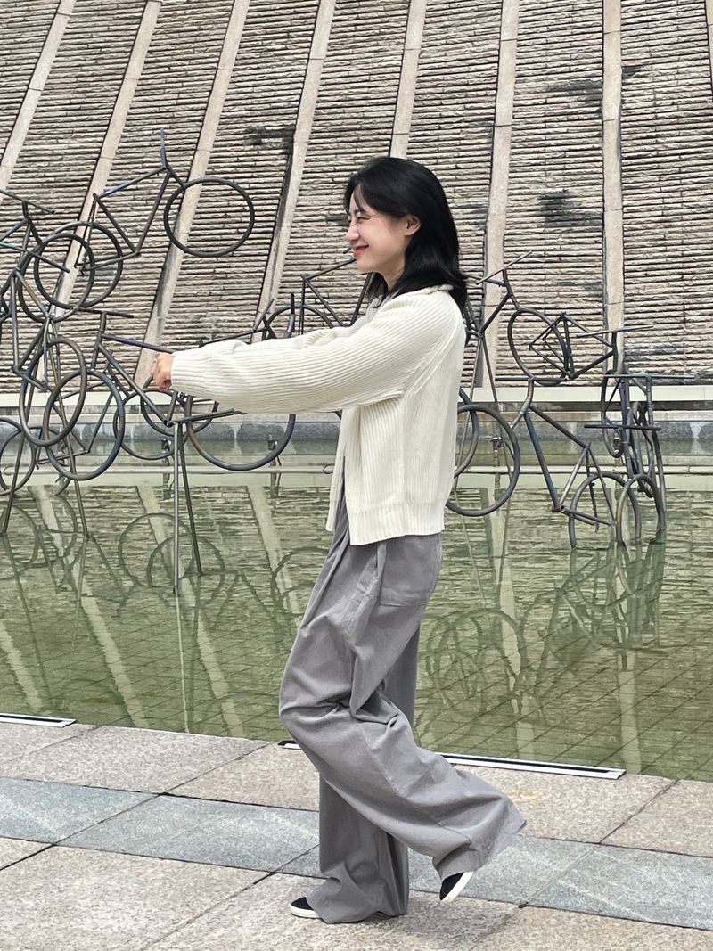 Side belted two tuck corduroy pants 