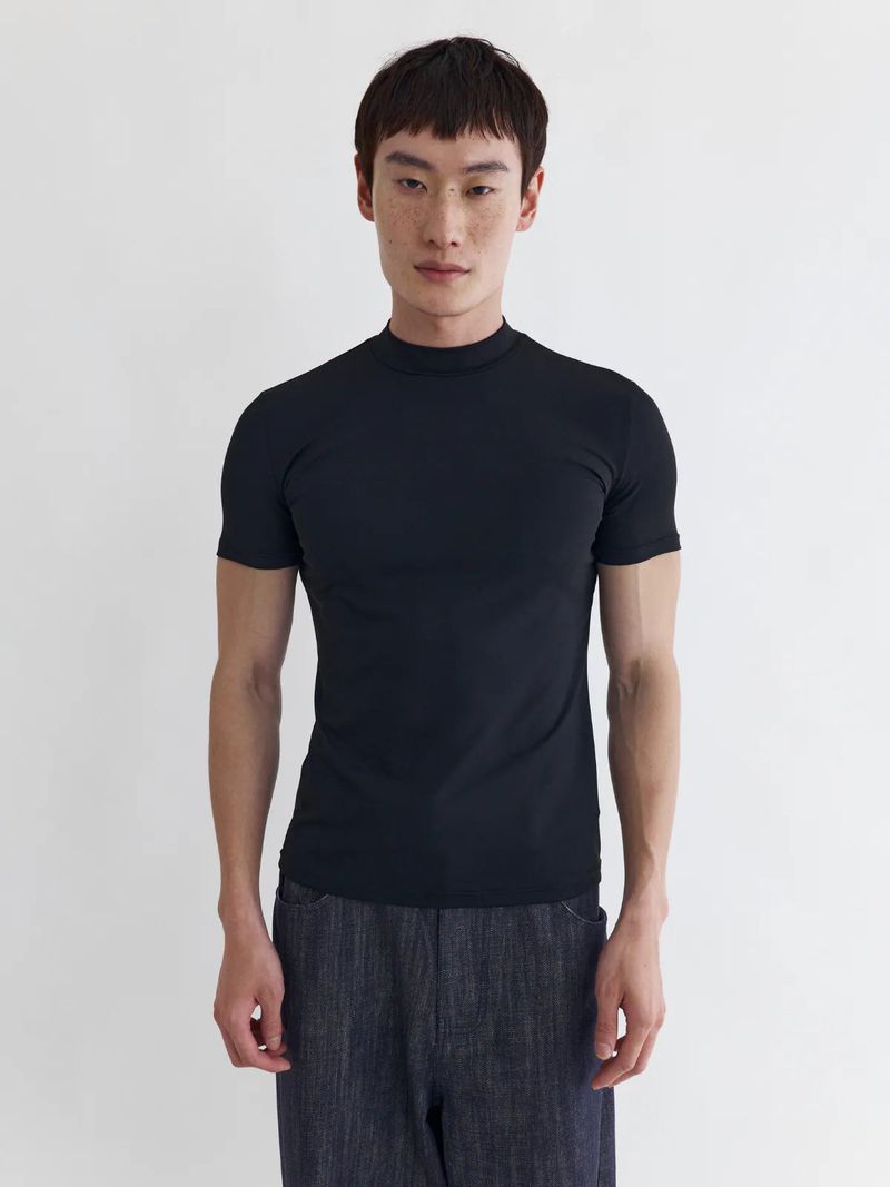 26SS TP3 High-Neck Slim-Fit Cropped Tee