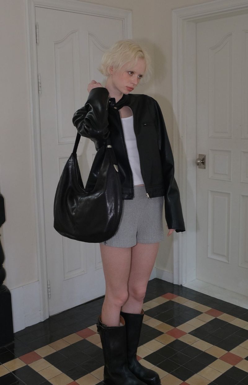 Curetty(キュリティ)の「C BELT LOOP HOBO BAG_BLACK(Bags)」