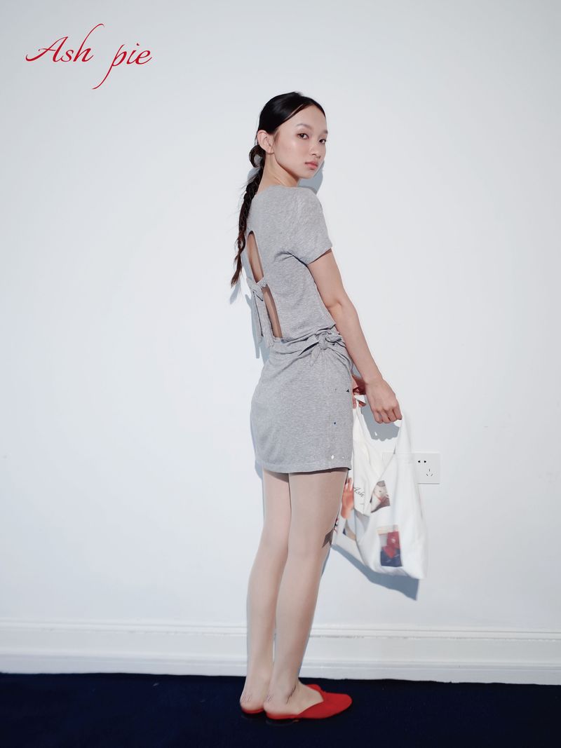 Knotted bodycon skirt