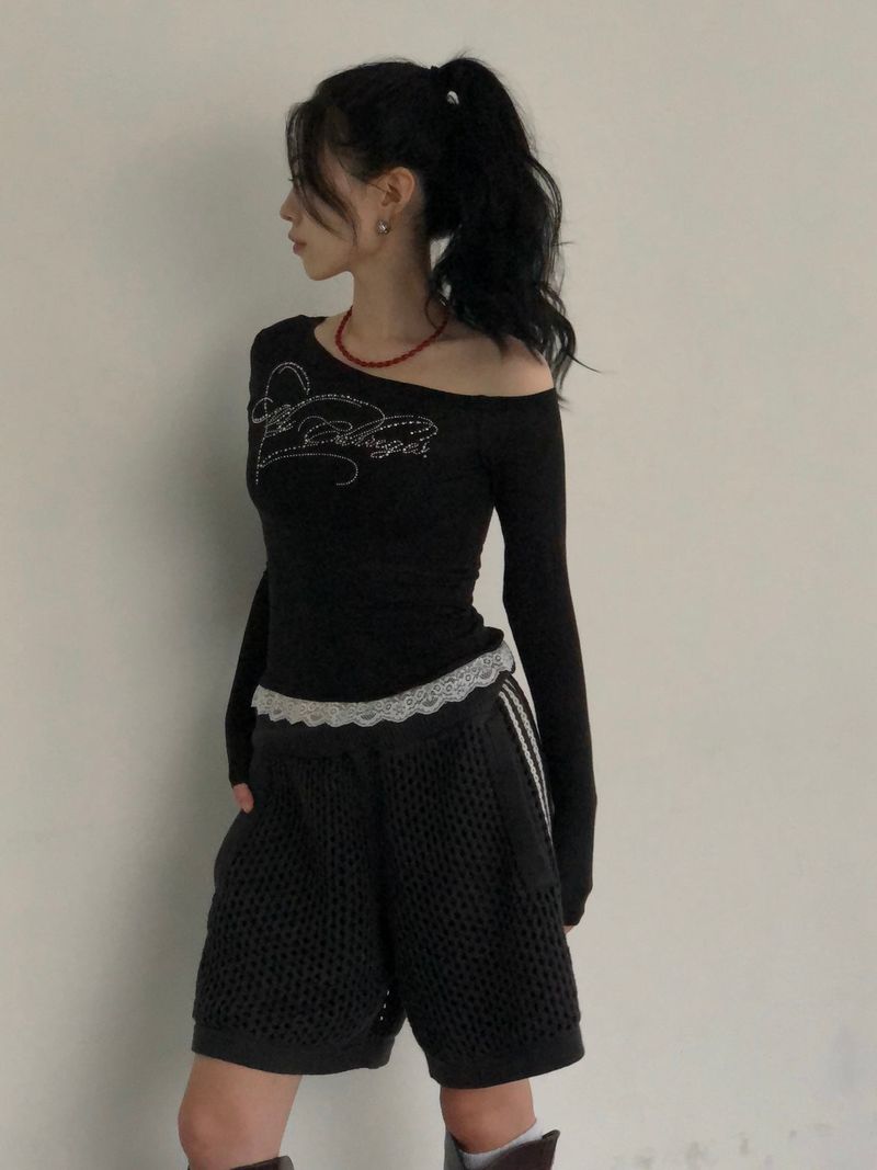 Cubic One Off-Shoulder T