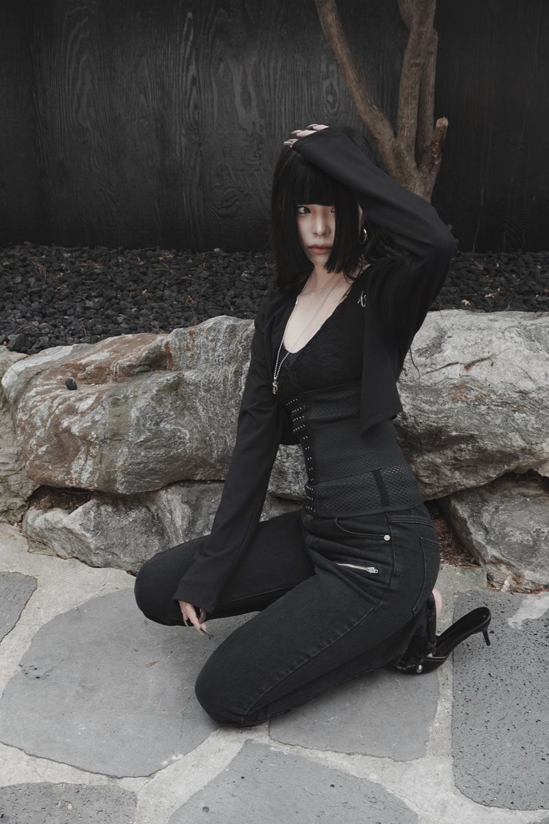 minimal seal cropped bolero