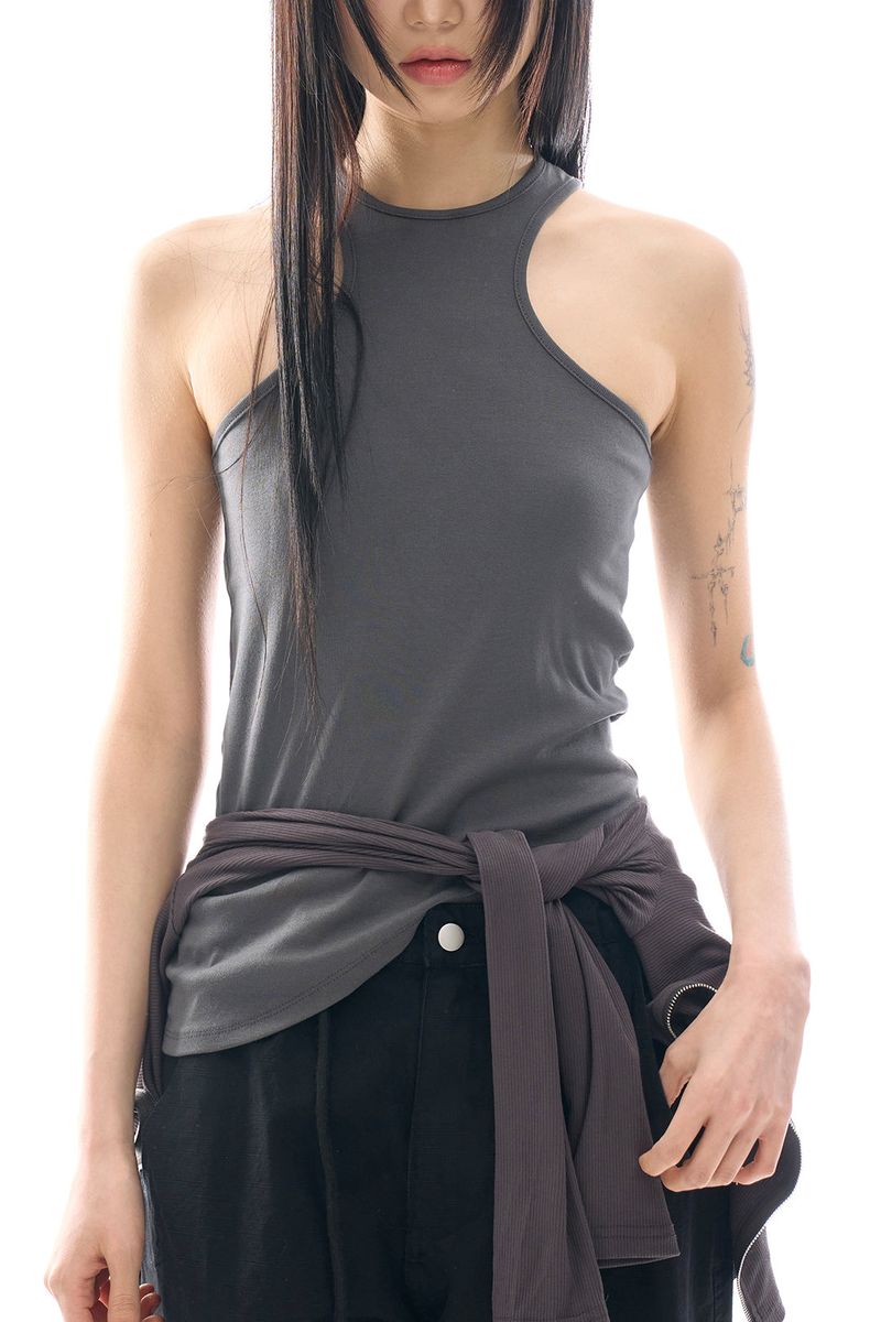 Esca half-halter top