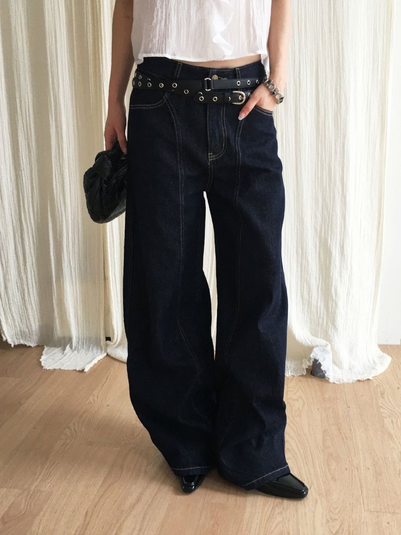 Curve stitch selvedge denim