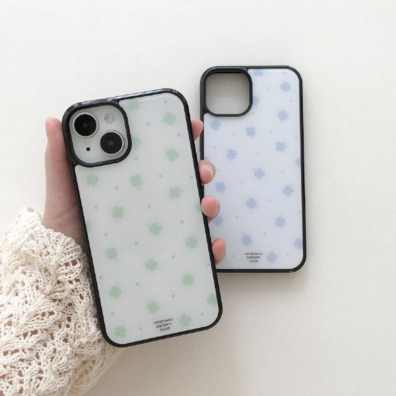 WHATIWON（ワットアイウォン）の「クローバードットグラスボンバーケース (2color)（スマホグッズ/小物）」