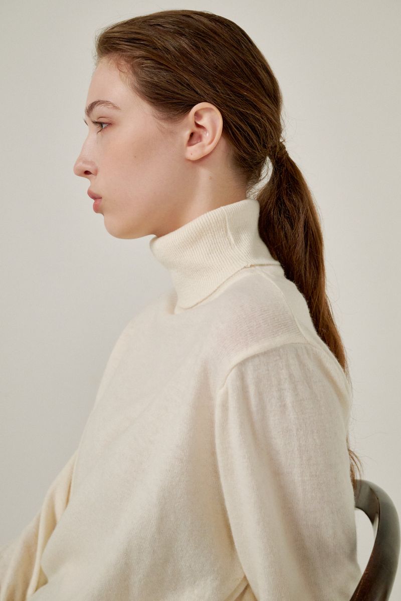 Cashmere turtle neck knit (Purple)