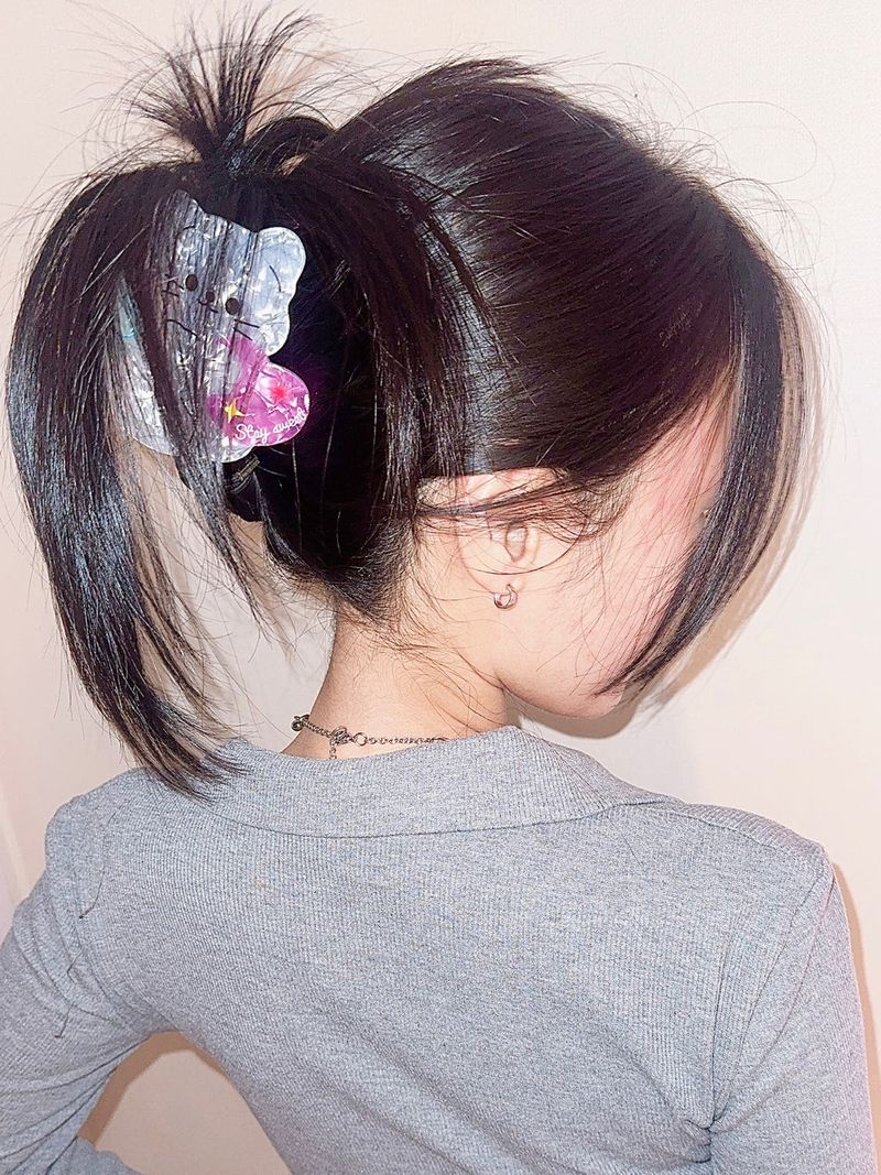 Angel cat hairpin