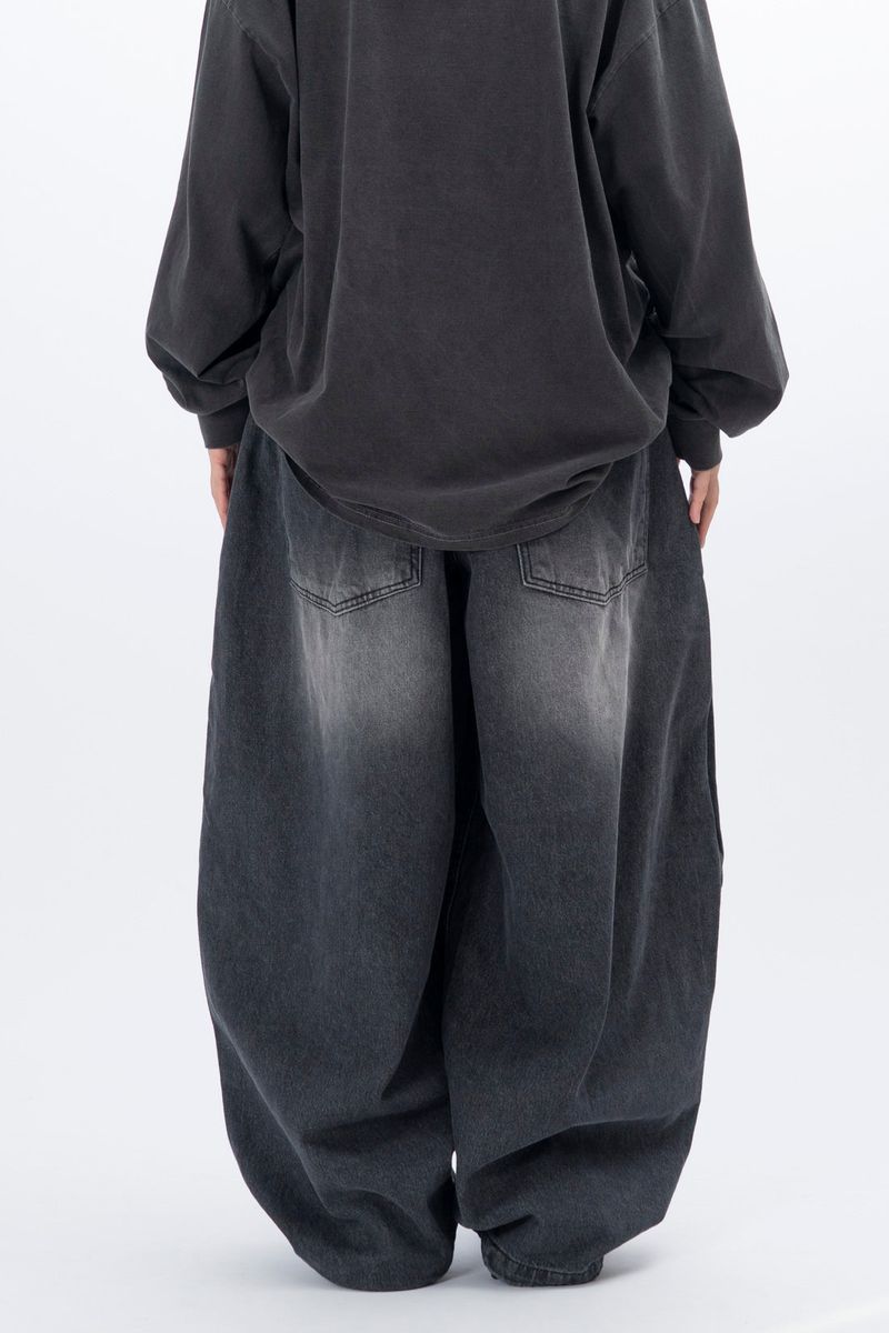 Leggy Side Tuck Balloon Denim