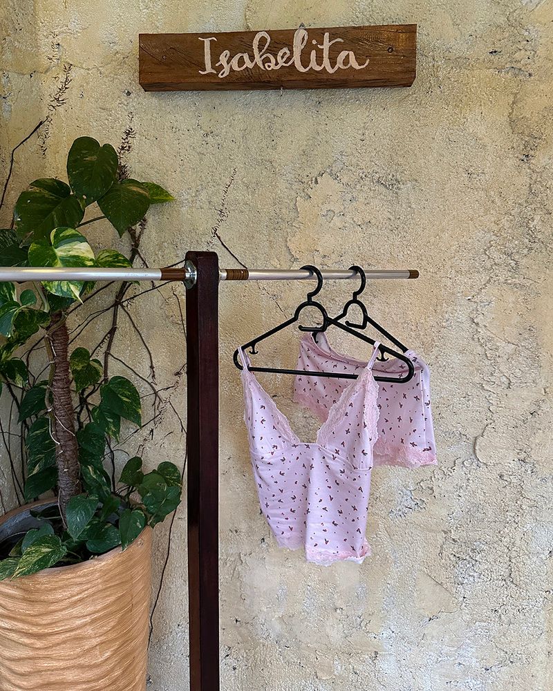 Flower Lace Sleeveless & Shorts Two-piece Set