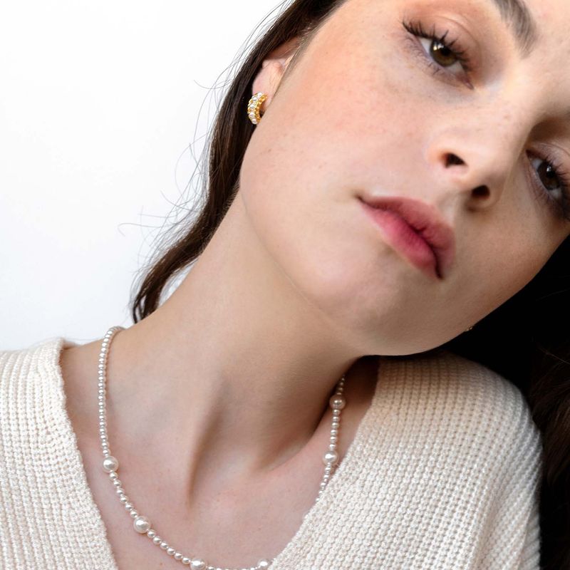 Classic pearl earring