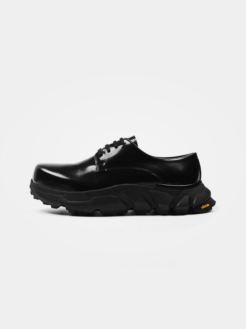 YOWE（ヨウィ）の「【MADE】Uto2, ブラック(グロッシー)（シューズ）」
