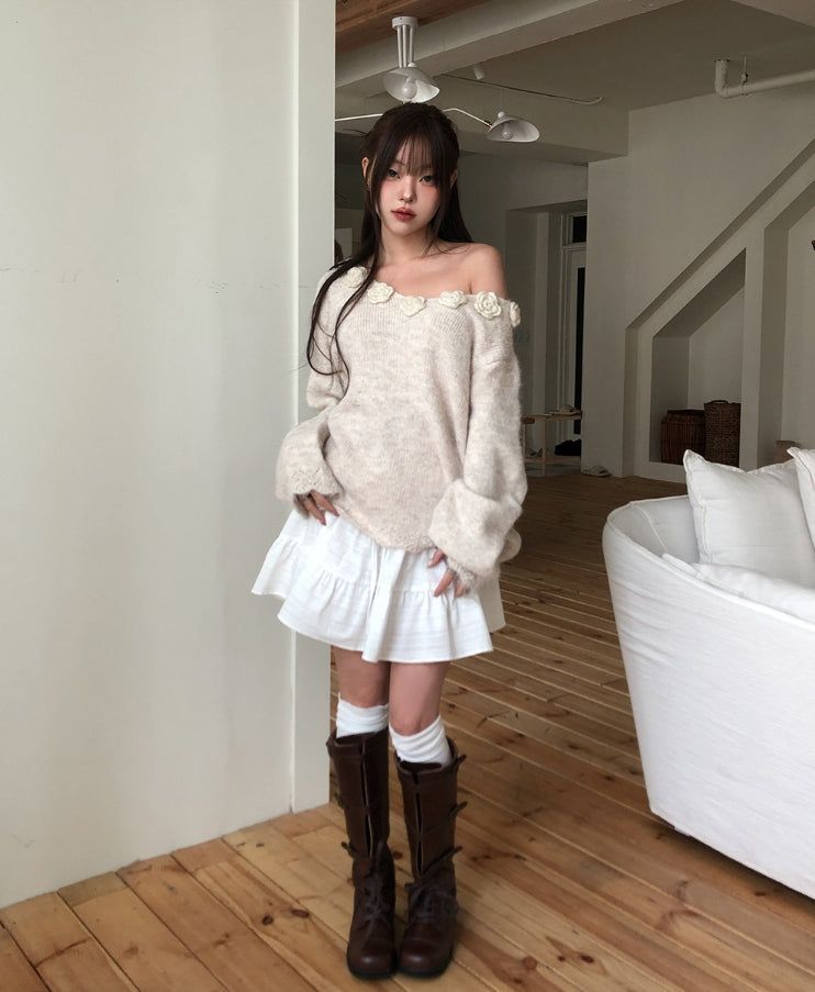 Rosy Flower Hairy V-neck Knit