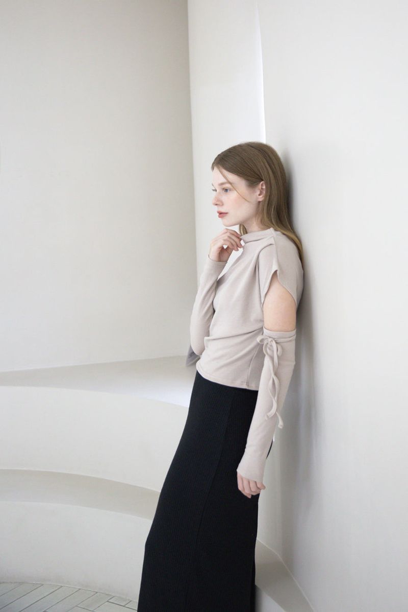 Half Neck Cut-out T-shirt Beige