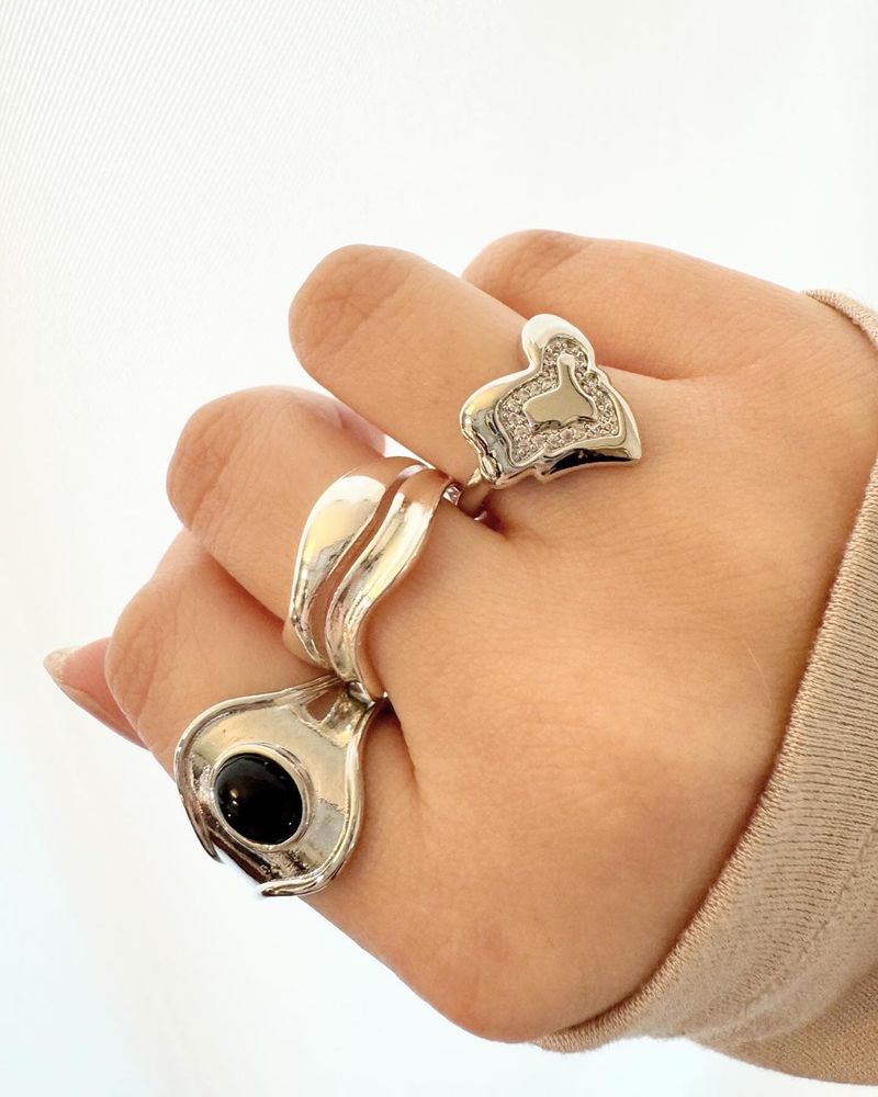 [Baby monster Ruka/Bad villain Ina] Black dot ring