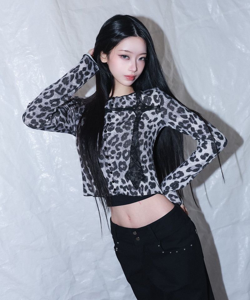 CHERRYQUIRI（チェリーキュリー）の「ラフゴシッククロスパッチカーディガン - leopard（トップス）」