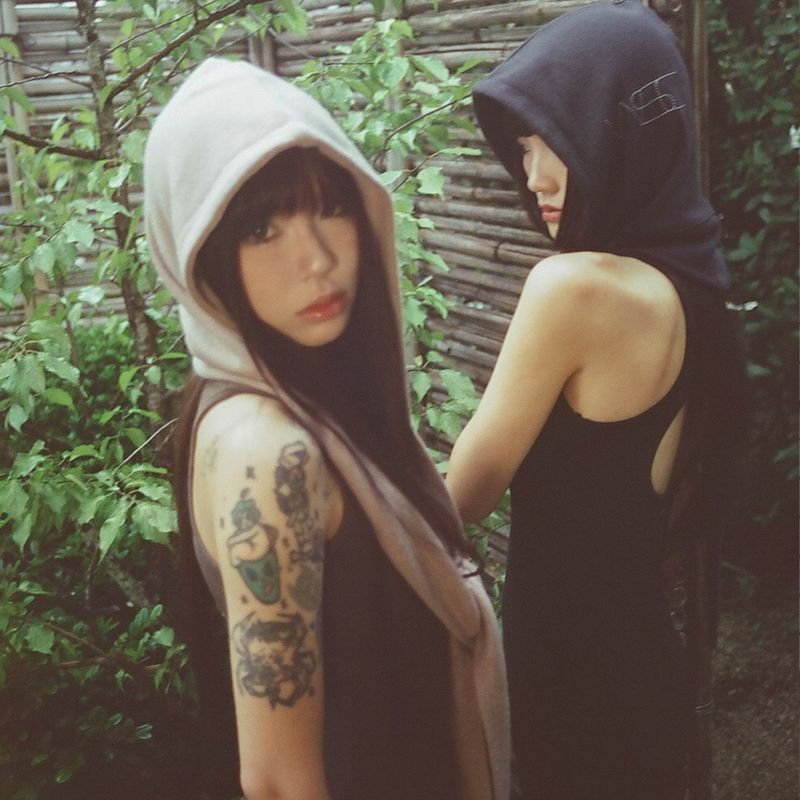 Archive hooded muffler 004