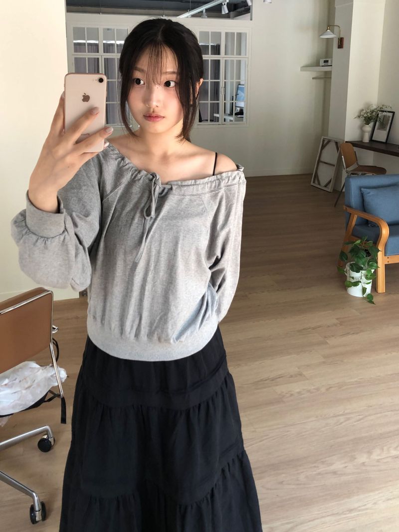Eddie Off-Shoulder Sweatshirt (2 colors)