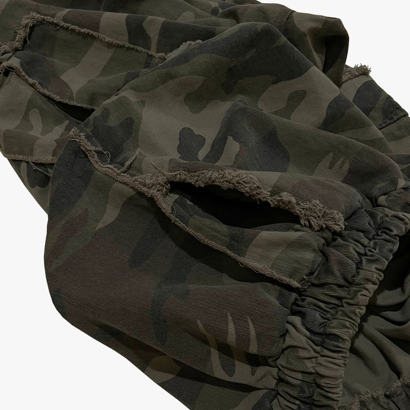 grunge camouflage cargo pants_khaki