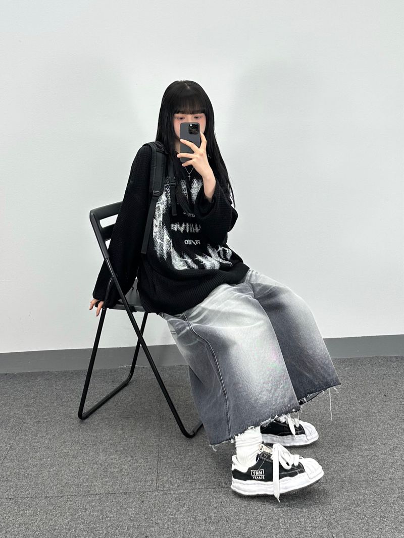 vertical embo half pants