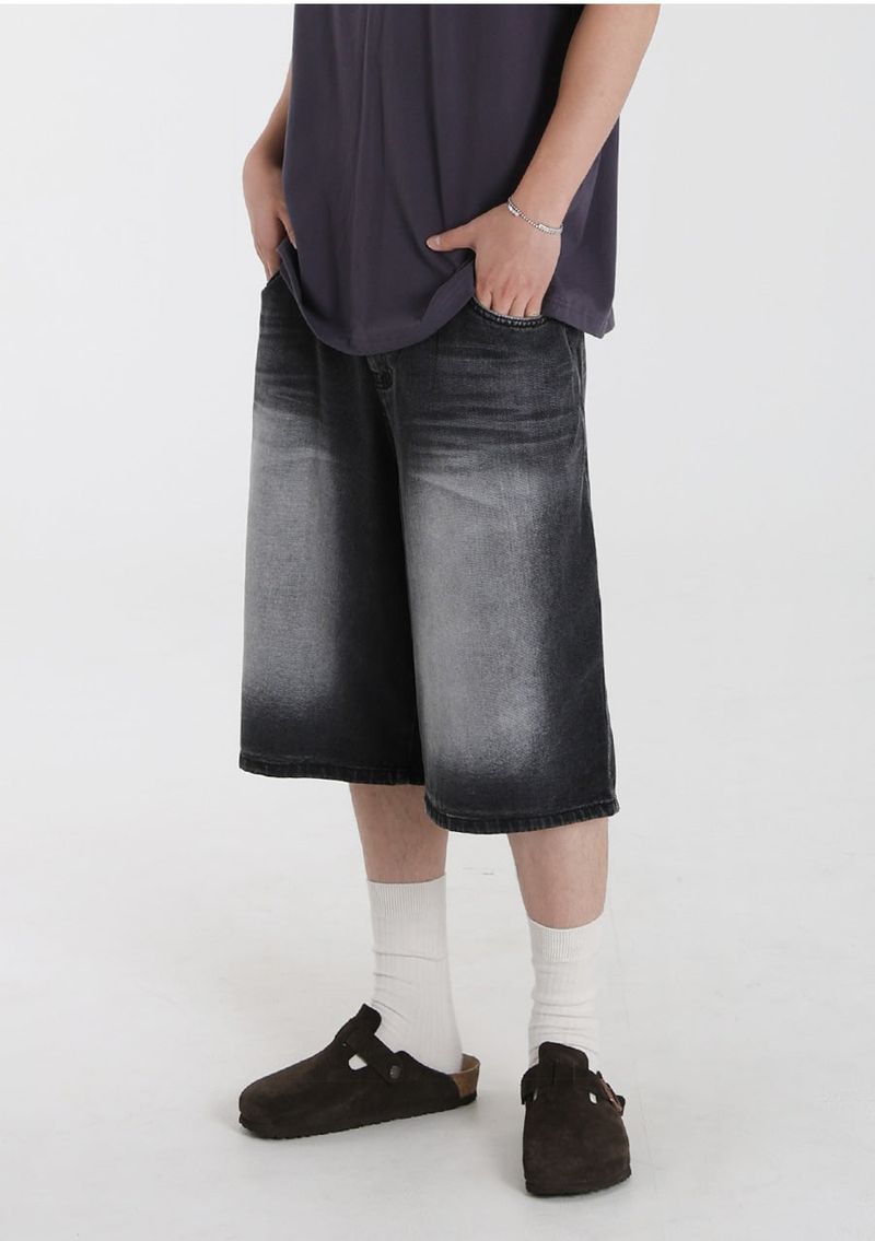 nareum（ナルム）の「ブラックブラッシュバミューダデニムパンツ（パンツ）」