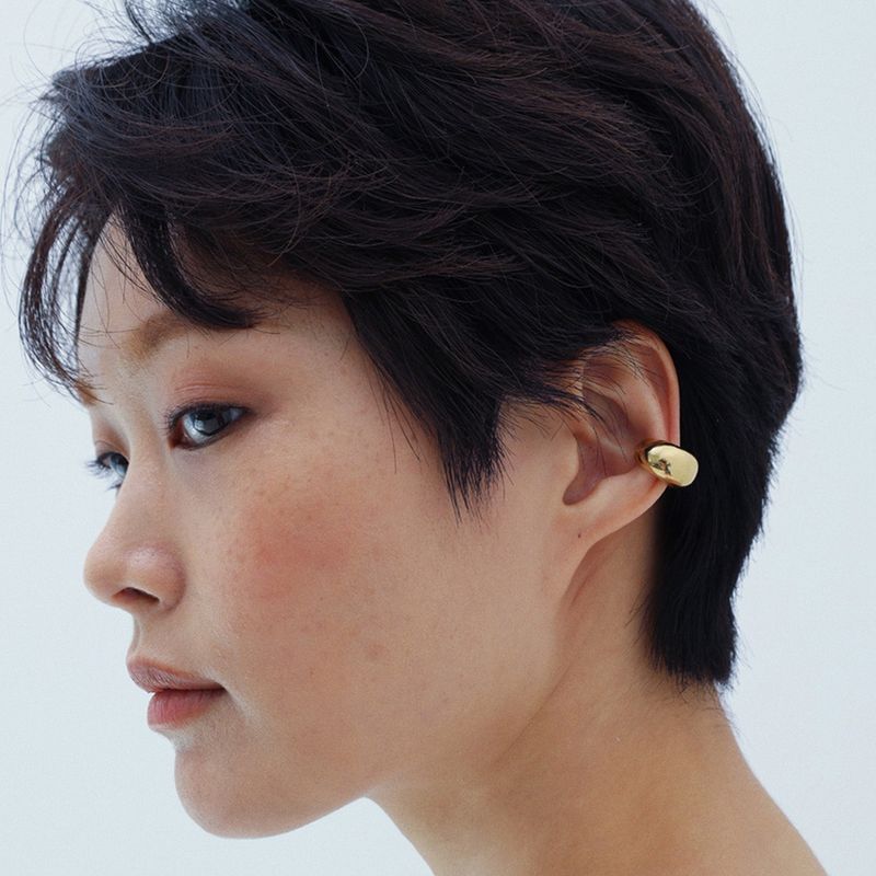 【MADE】 Gold moon earcuff