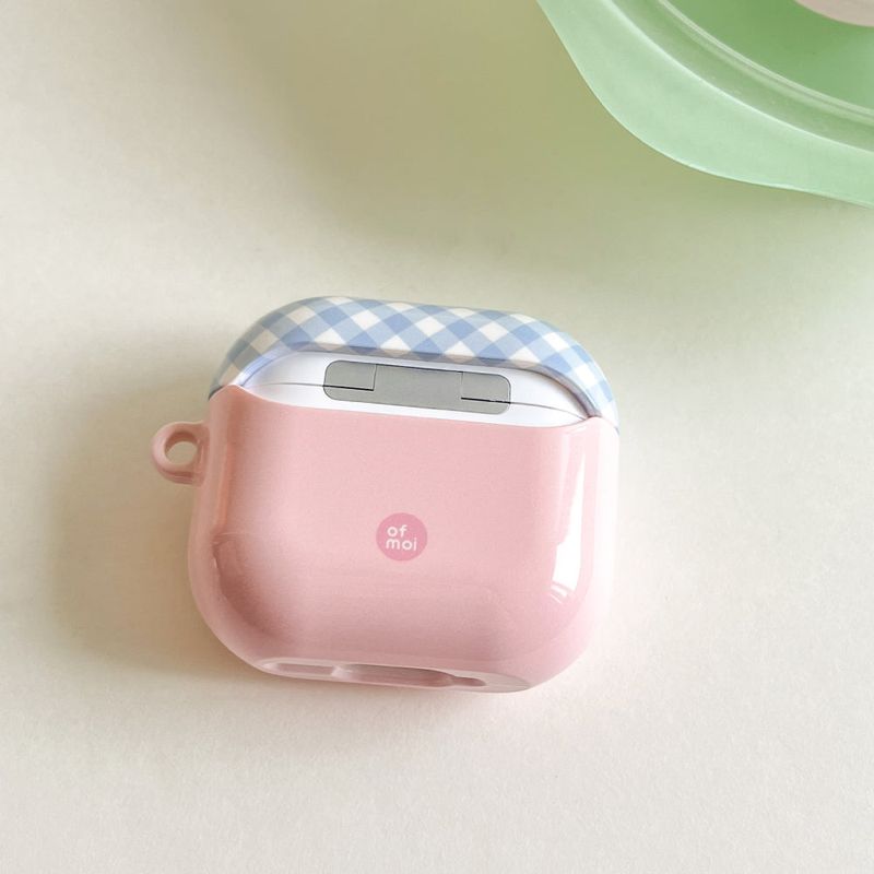 ofmoi(オブモイ)の「スイートピクニックマットハードグロッシーエアポッズケース(スマホグッズ/小物)」
