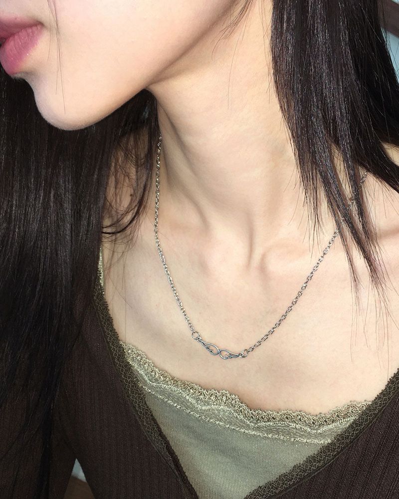Angel wing necklace