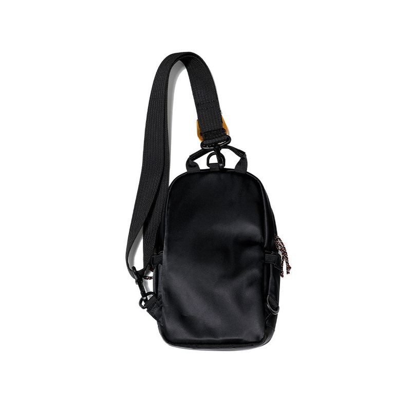 ESSENTIAL MEDIUM SLING BAG【BLACK】