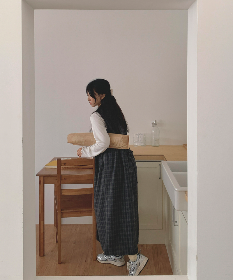 Brownie checkered bustier long skirt sleeveless autumn winter guest look date look 