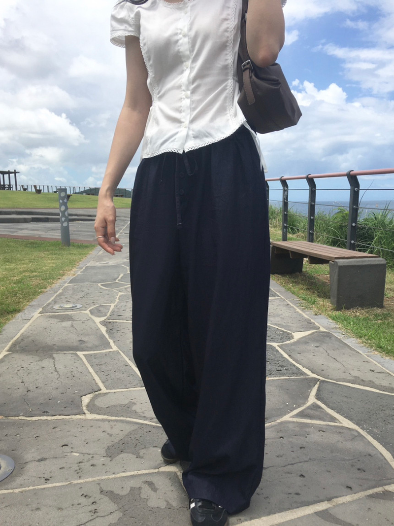 moroi(モロイ)の「Button Ruffle Pants(Pants)」