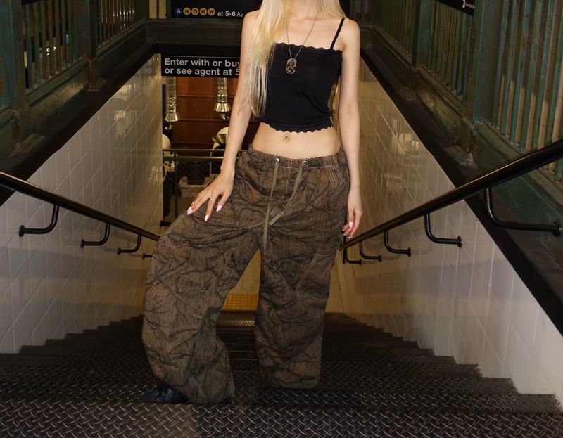 black lace cropped sleeveless