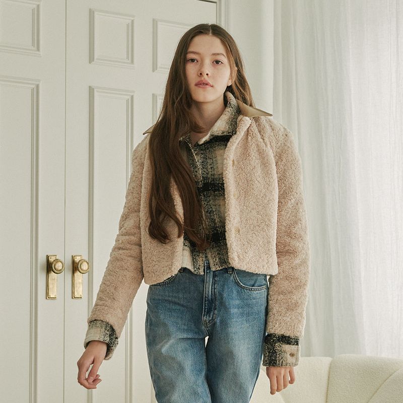 LEATHER COLLARED FLEECE JACKET (BEIGE)