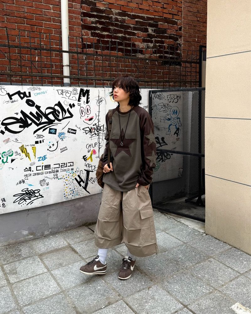 Vintage Star Contrast Raglan Long Sleeve Tee