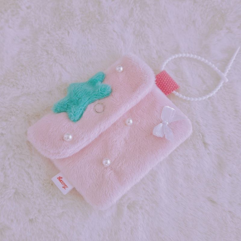 [MADE] fluffy strawberry pouch