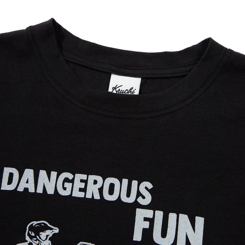 DANGEROUS FUN CROP T-SHIRT (BLACK)