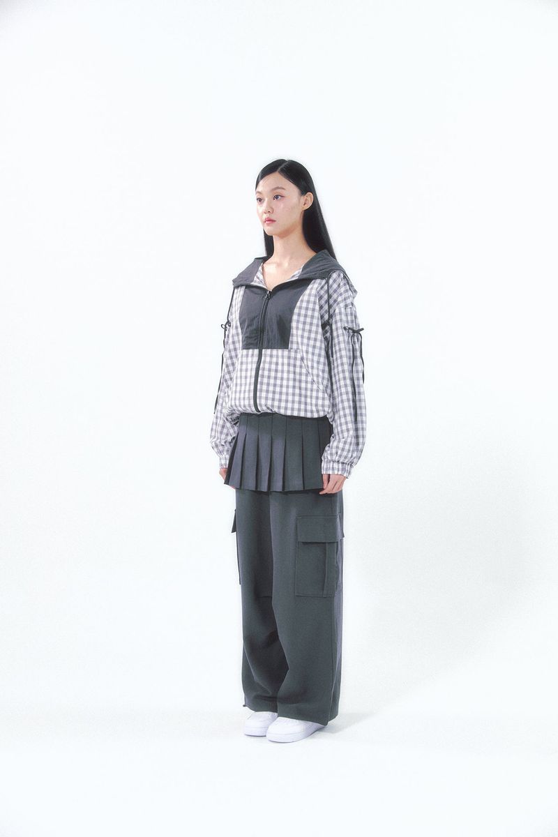 Check Ribbon Wind Breaker Black