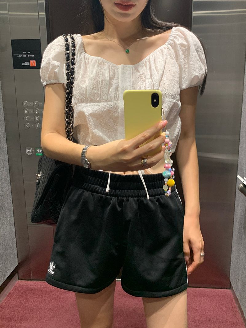 [MADE] CAROT FLOWER PUNCHING CROP BLOUSE