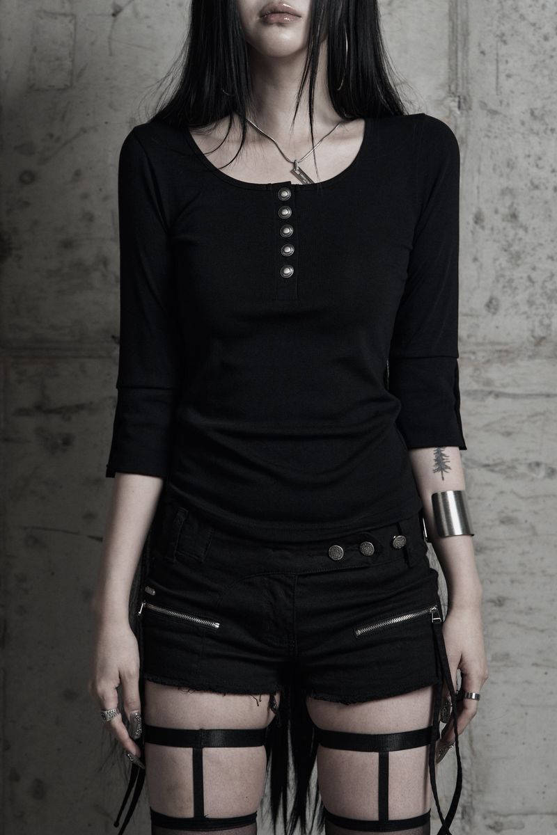 [label] metal button slim-fit half-sleeve top BLACK