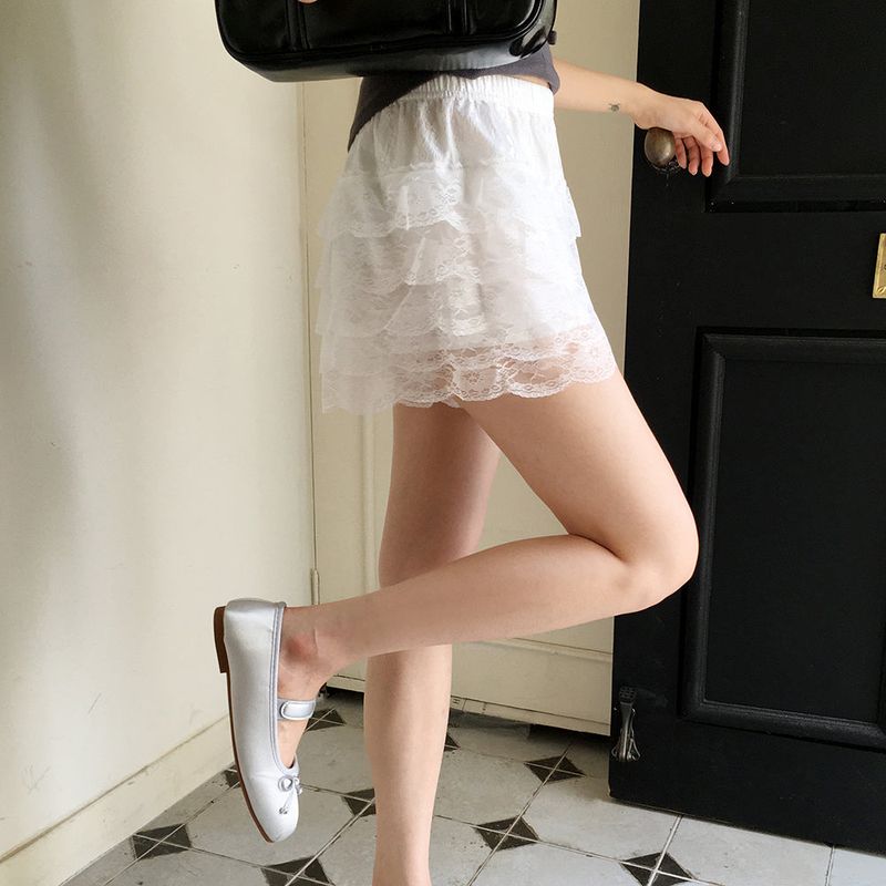 Piso lace frill cancan shorts
