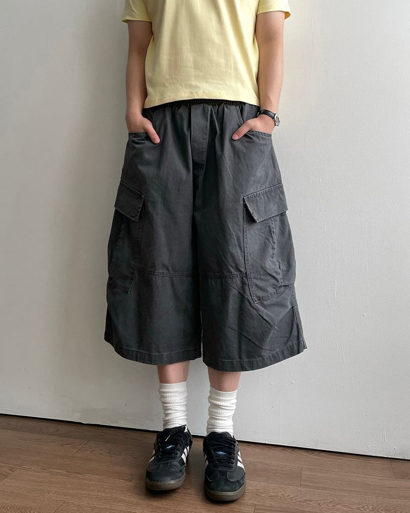 IDF（アイディーエフ）の「Rough Cargo Bermuda Pants（Pants）」